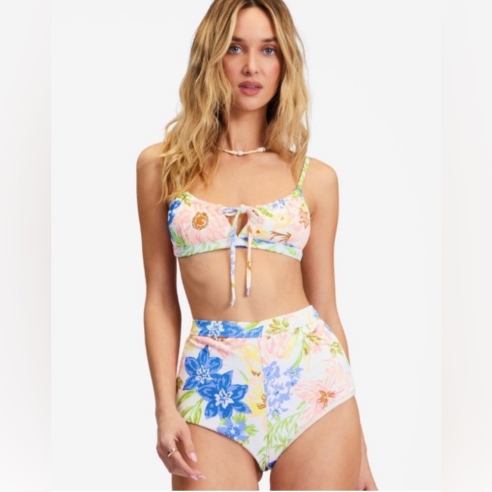 Billabong 🌼 Floral High Rise Avalon Short Bikini Bottom | Bralette Bikini Top - Picture 4 of 16